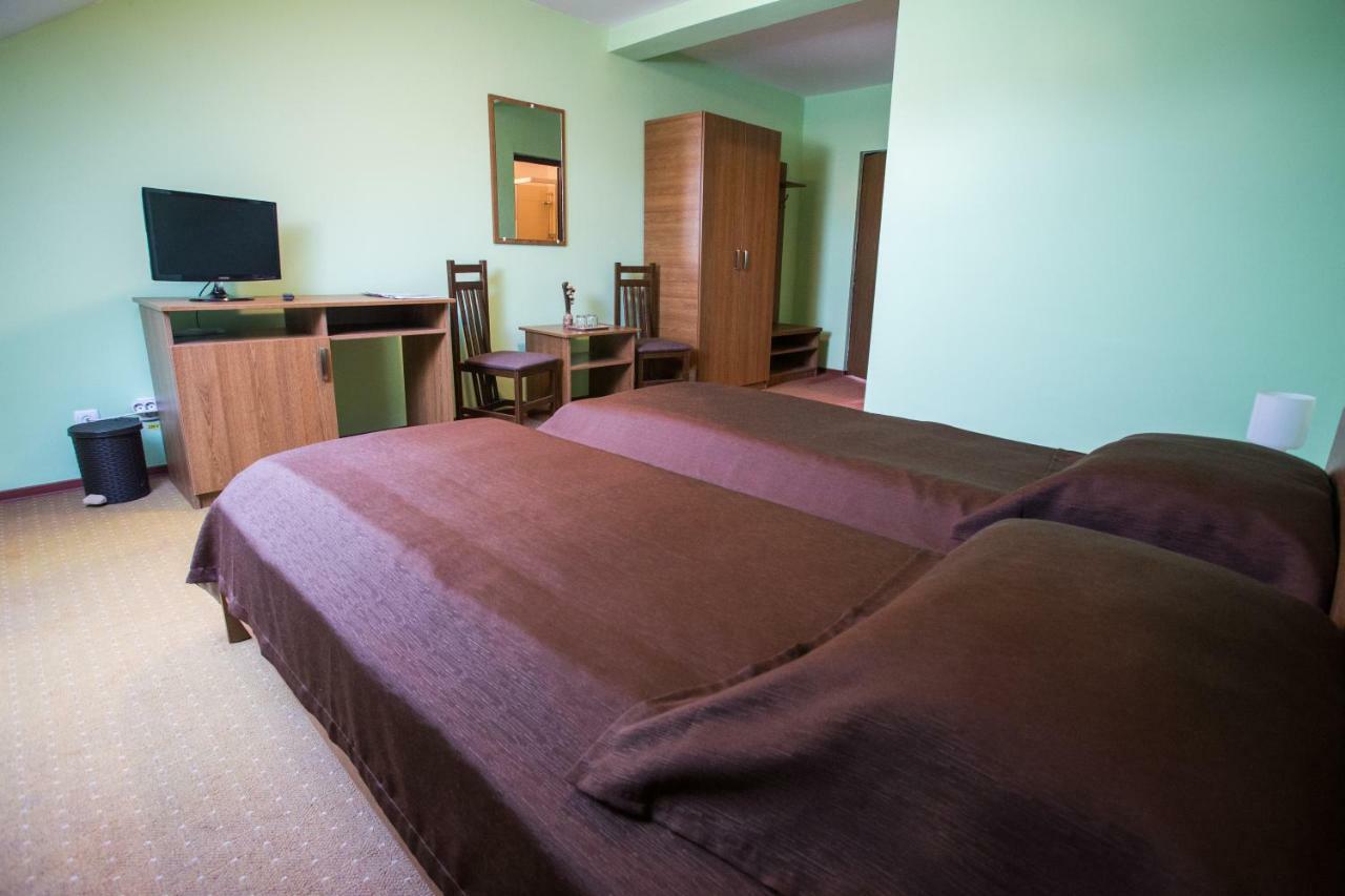 Camere De Inchiriat Hatuica 外观 照片