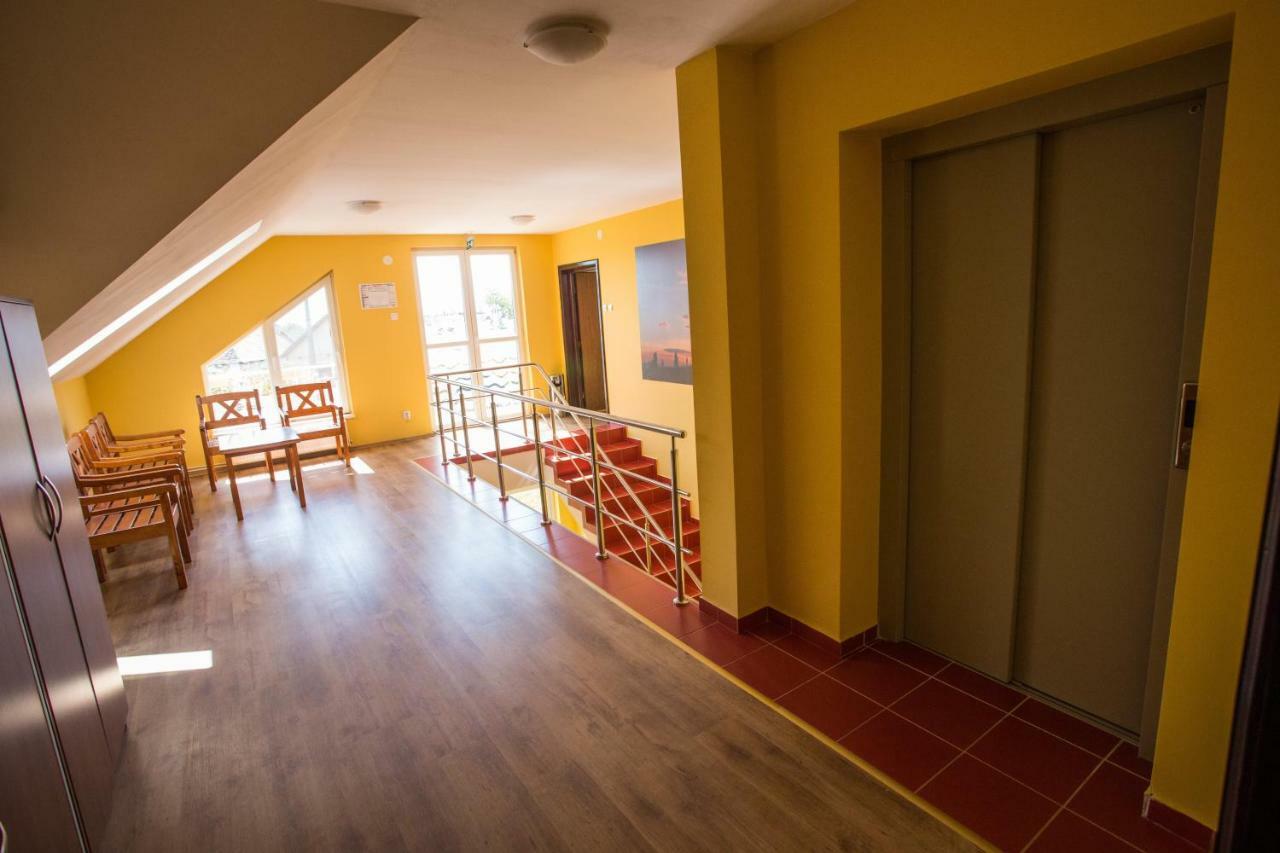 Camere De Inchiriat Hatuica 外观 照片